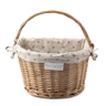Kép 1/3 - Extend Wicker natúr rattan kerékpáros első kosár virágos textillel és gyorsrögzítővel